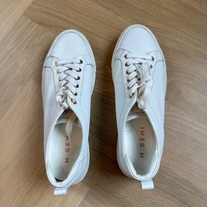 EUC M Gemi White Leather sneakers, “The Palestra”, Size 38.5